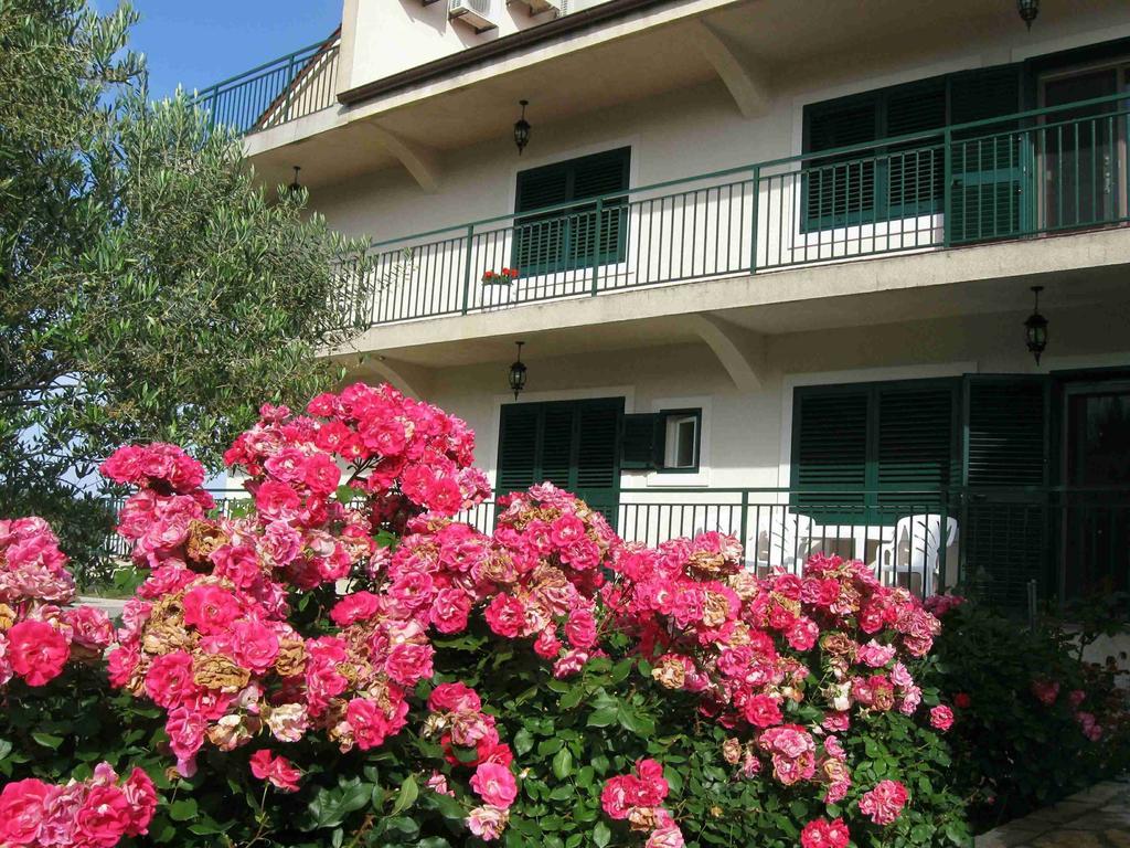 Americana Luxury Apartments Zablaće Екстериор снимка